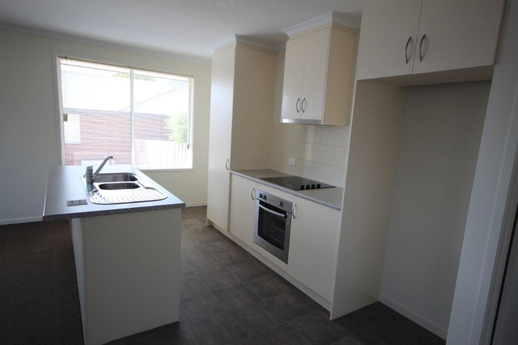 2/67 Edinburgh Crescent GOODWOOD 4