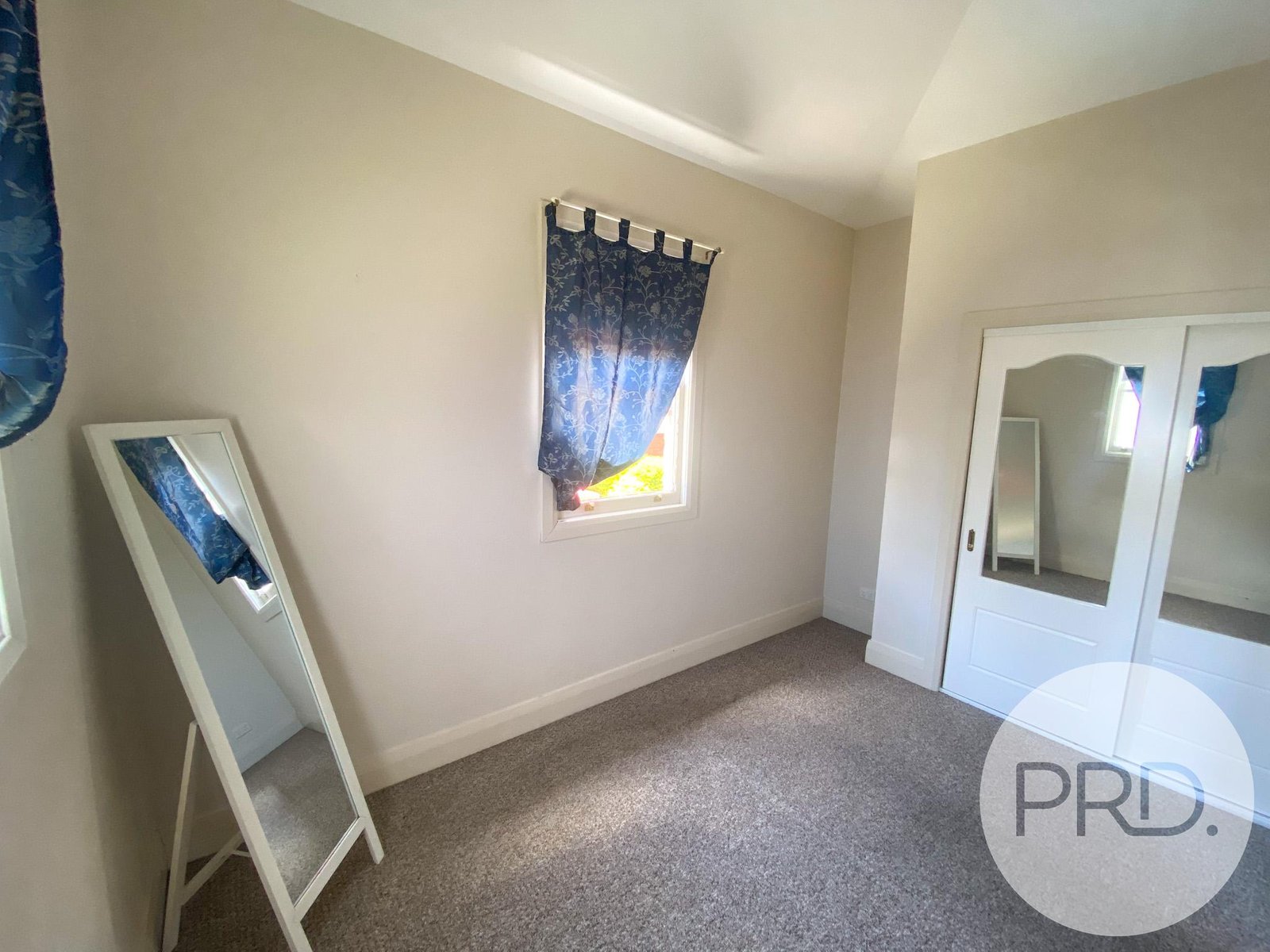 2/67 Giblin Street LENAH VALLEY 4