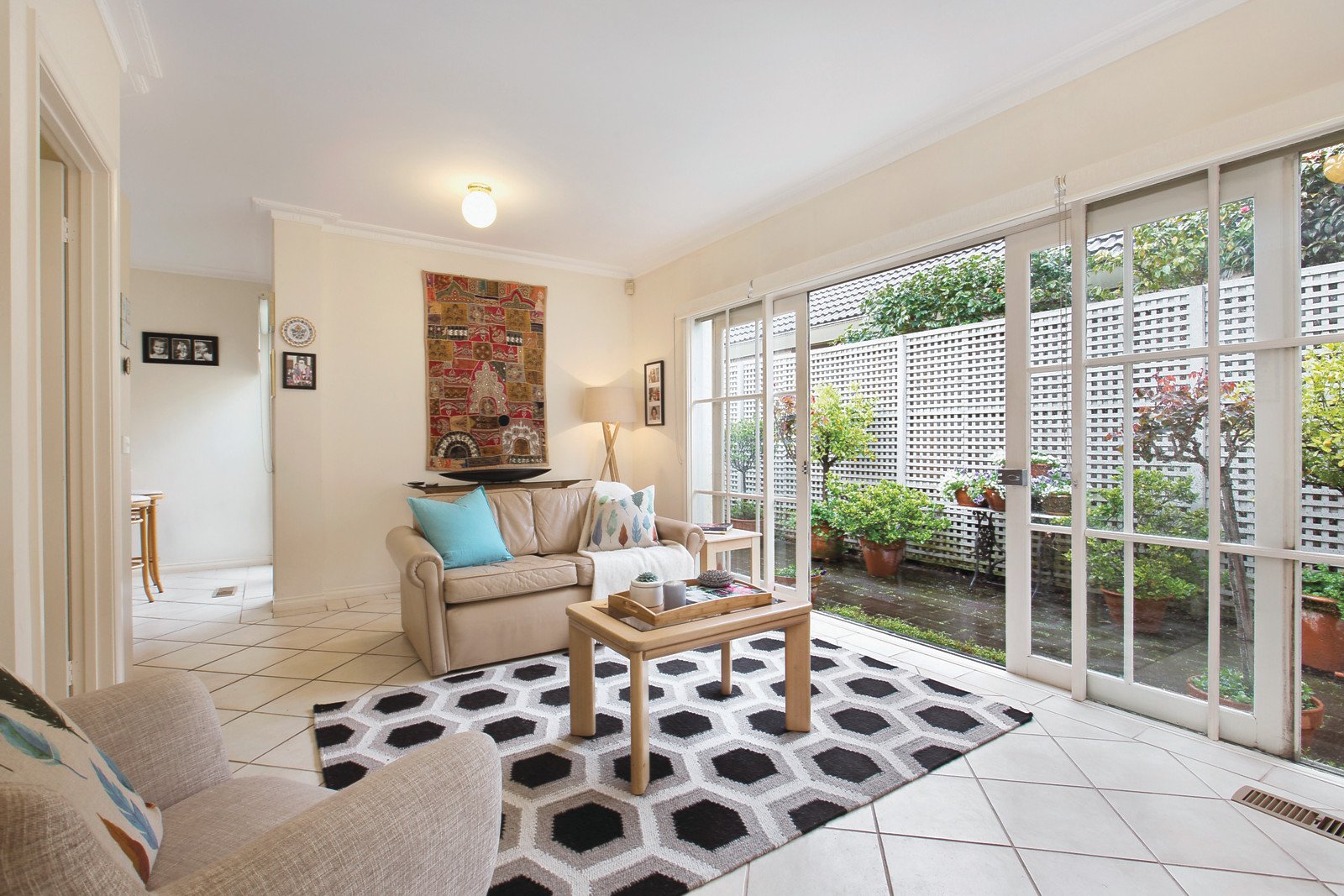 2/67 Staughton Road, Glen Iris, VIC