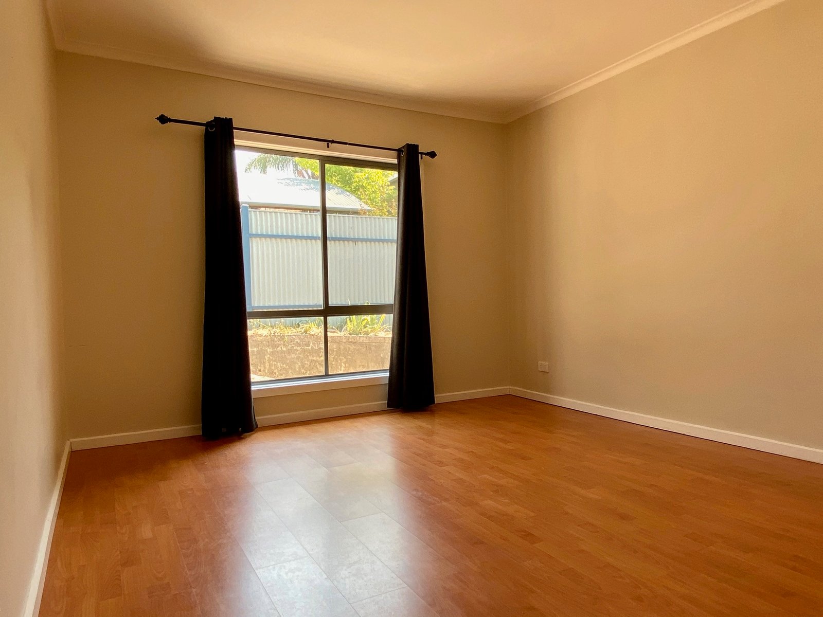 2/679 Pearsall Street LAVINGTON 9