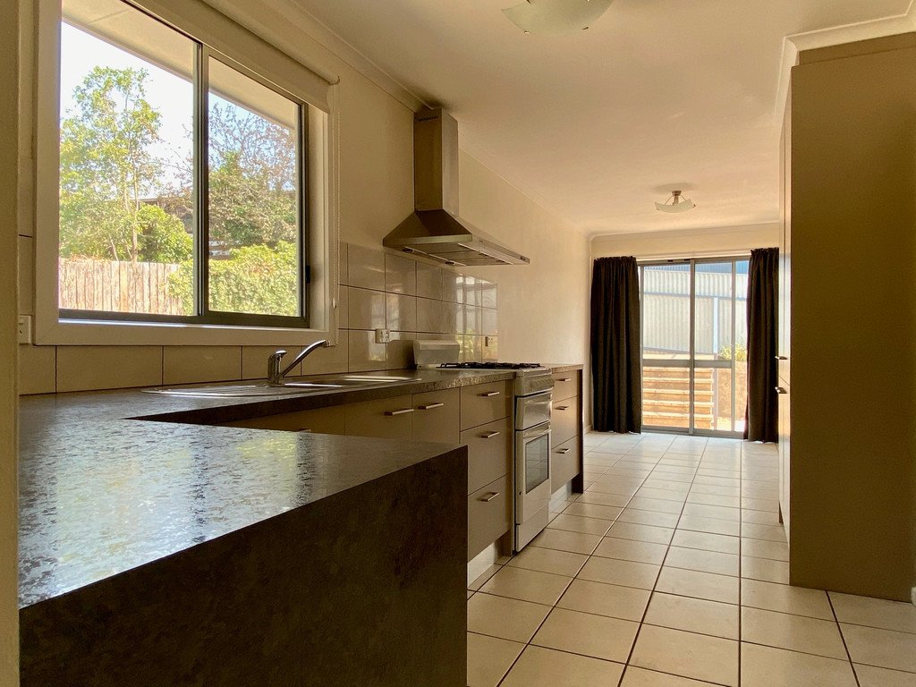 2/679 Pearsall Street LAVINGTON 2