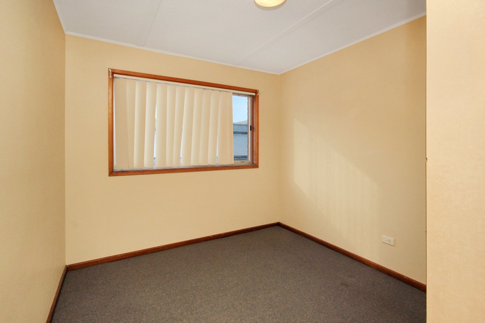 2/68 Bold Street LAURIETON 6