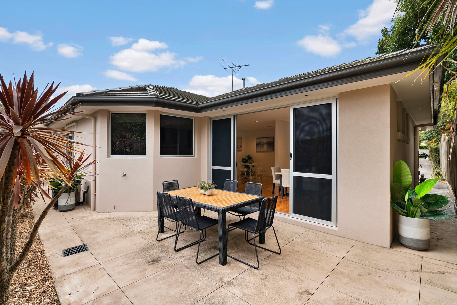 Real Estate and Property in 2/68 Burrindi Road, Caulfield South, VIC