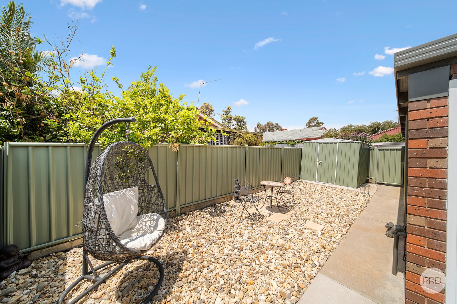 2/68 Condon Street KENNINGTON 8