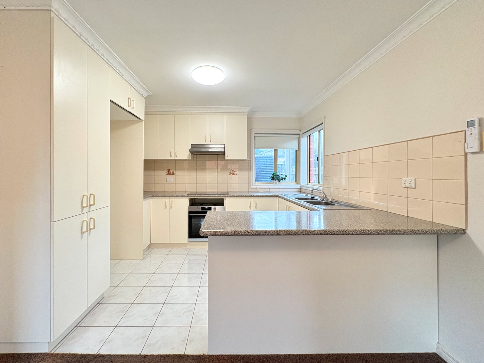 Gallery: 2/68 Marshalltown Road