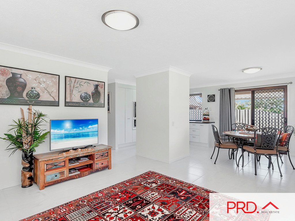 2/68 Treeview Drive BURLEIGH WATERS 2