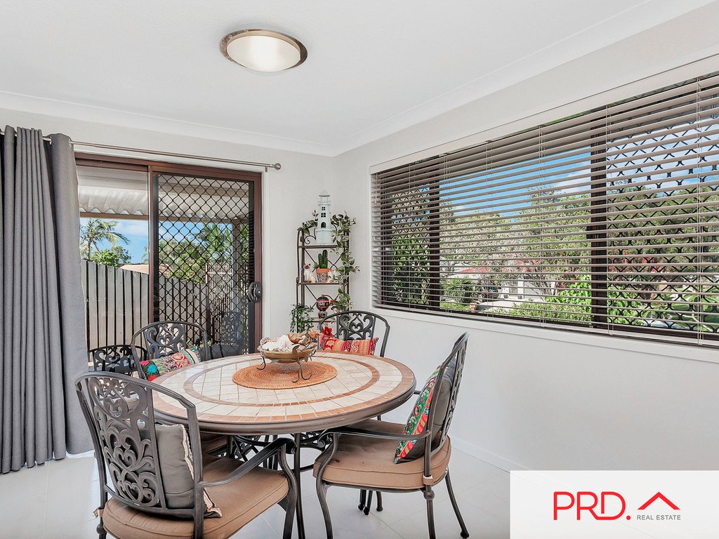 2/68 Treeview Drive BURLEIGH WATERS 5
