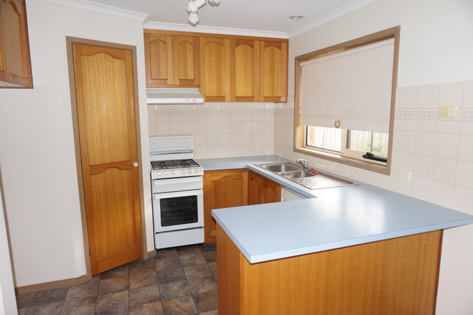 Gallery: 2/68 Wilsons Road