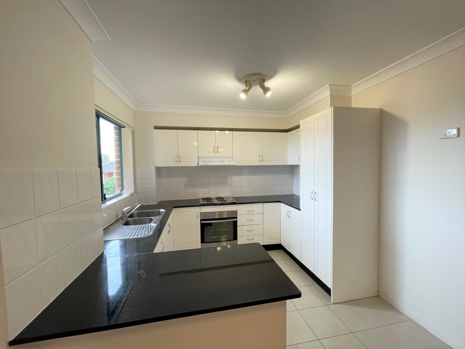 26/9-13 West Street HURSTVILLE 3