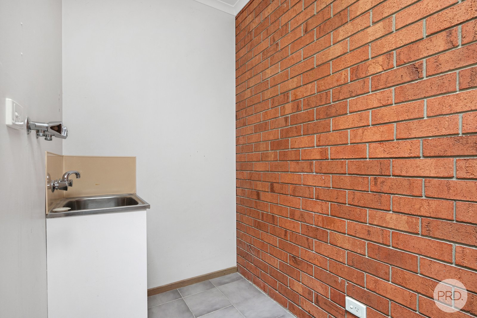 2/69 Gillies Street South ALFREDTON 11