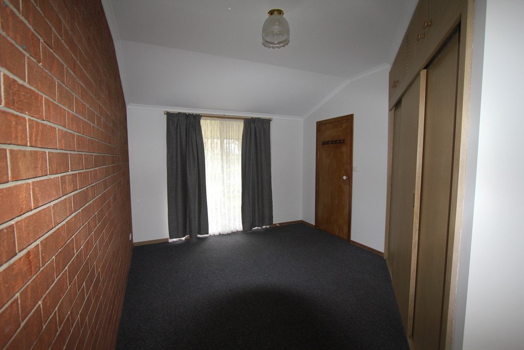 2/69 Gillies Street South ALFREDTON 3