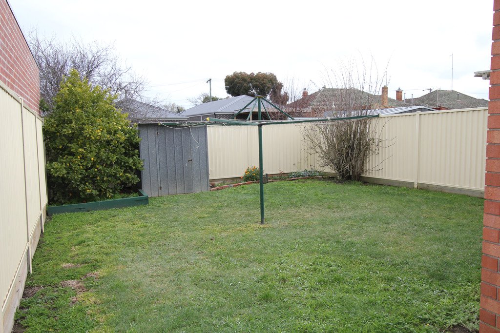 2/69 Gillies Street South ALFREDTON 4