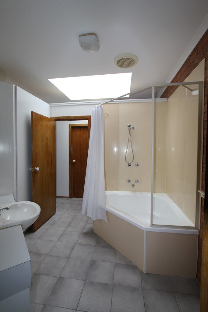 2/69 Gillies Street South ALFREDTON 12