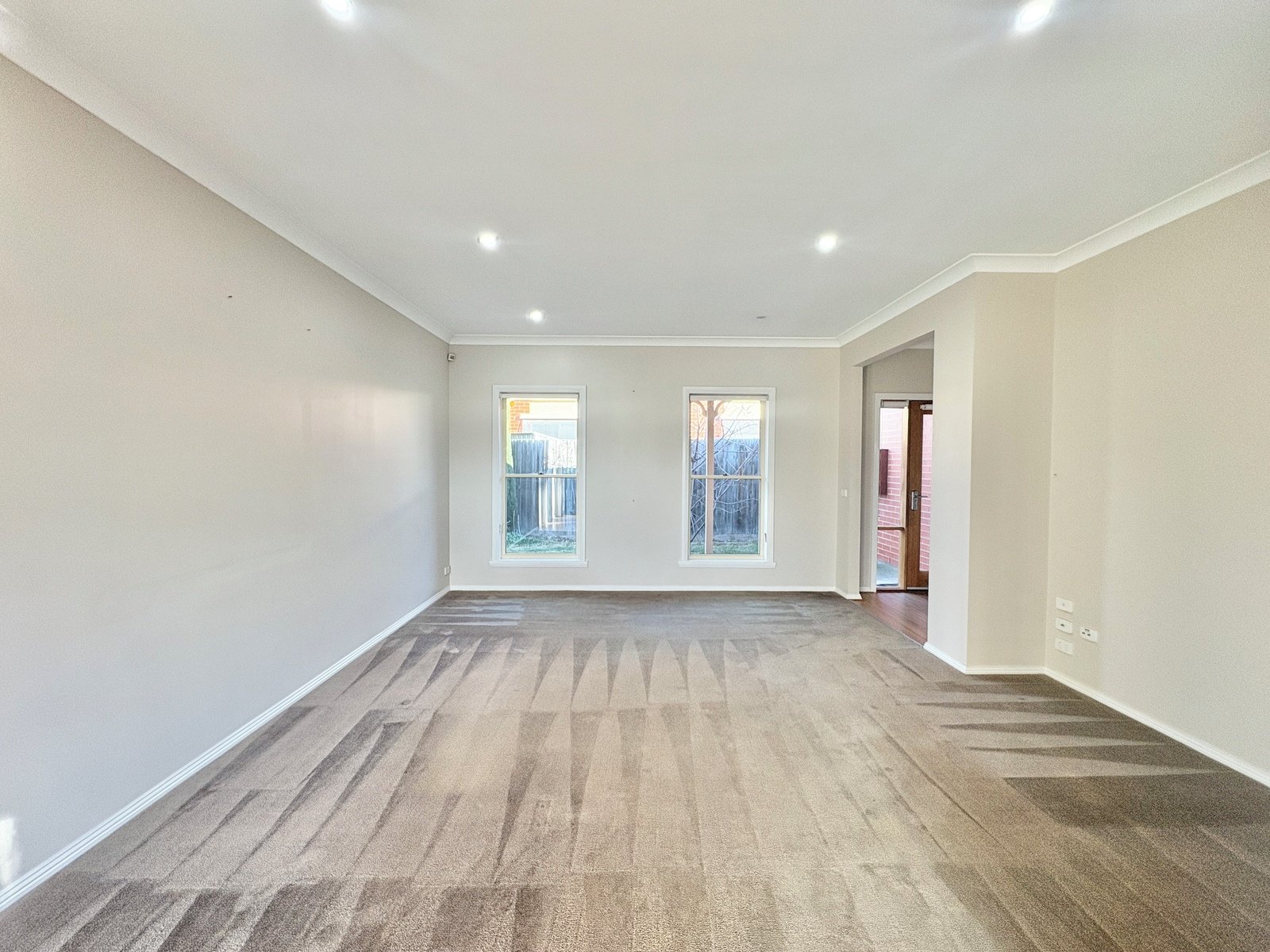 Gallery: 2/69 Malinda Crescent