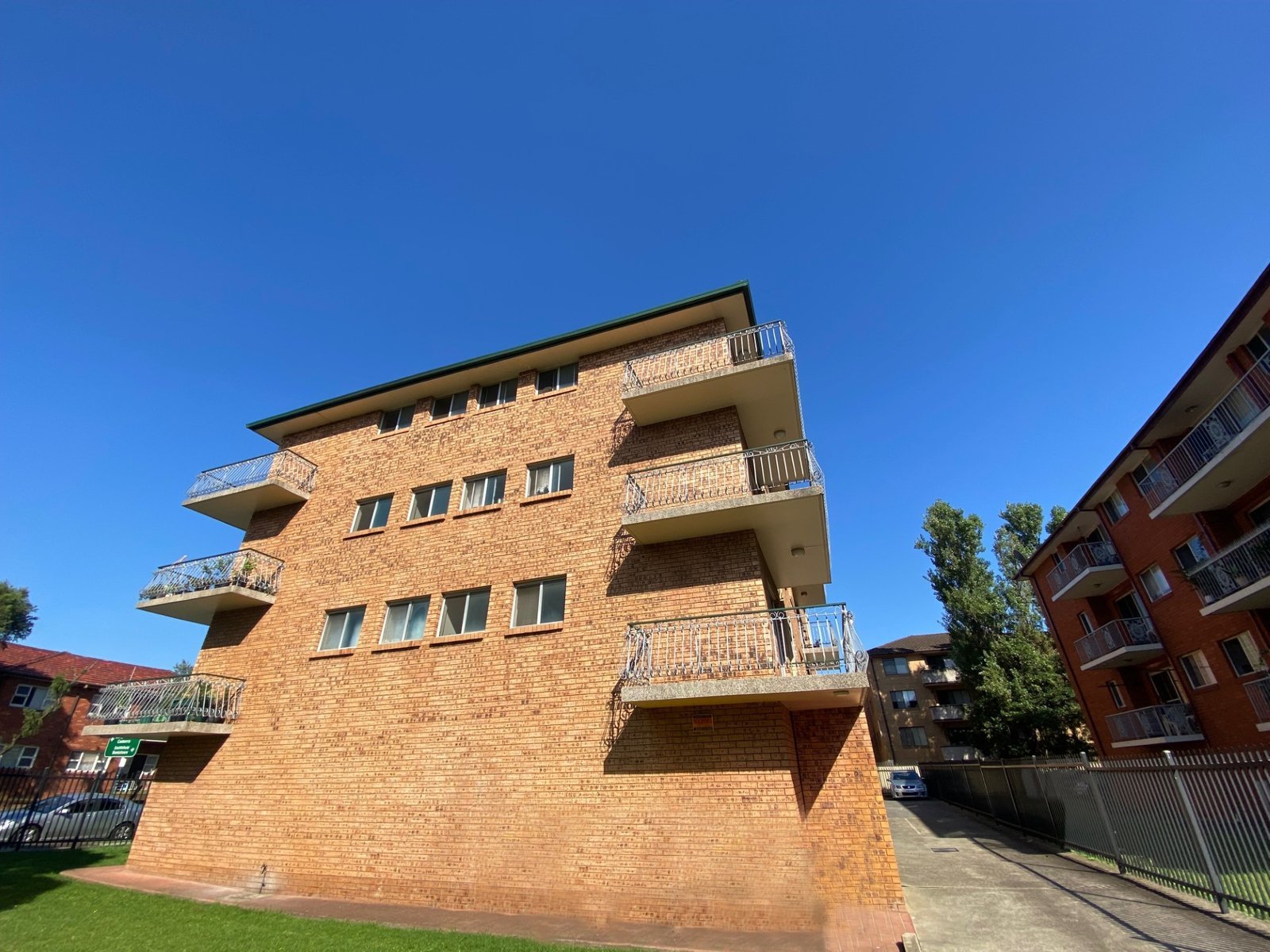 2/69 Memorial Avenue LIVERPOOL 1