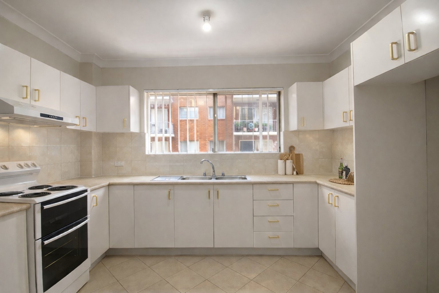 2/69 Memorial Avenue LIVERPOOL 4