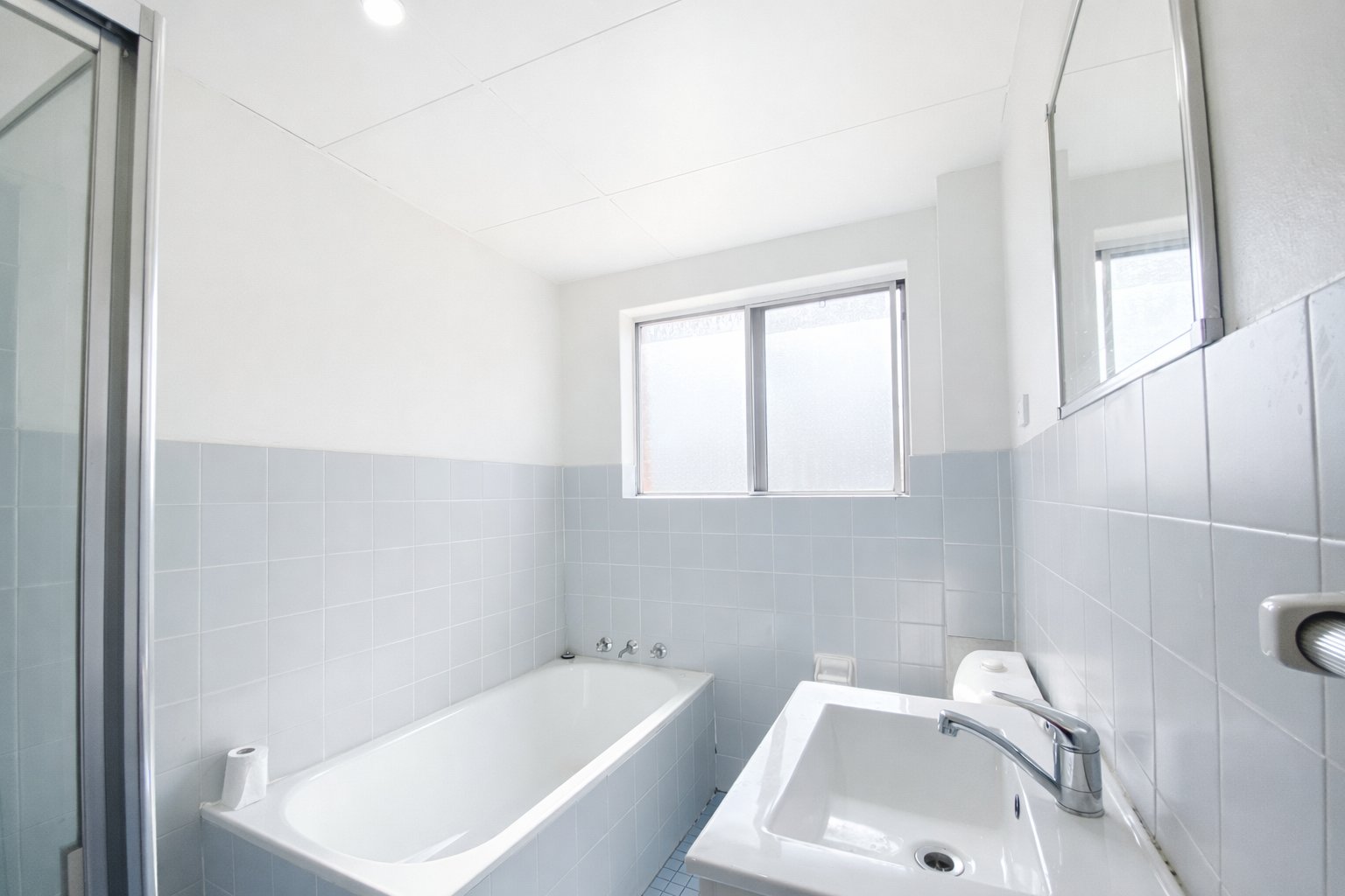 2/69 Memorial Avenue LIVERPOOL 7