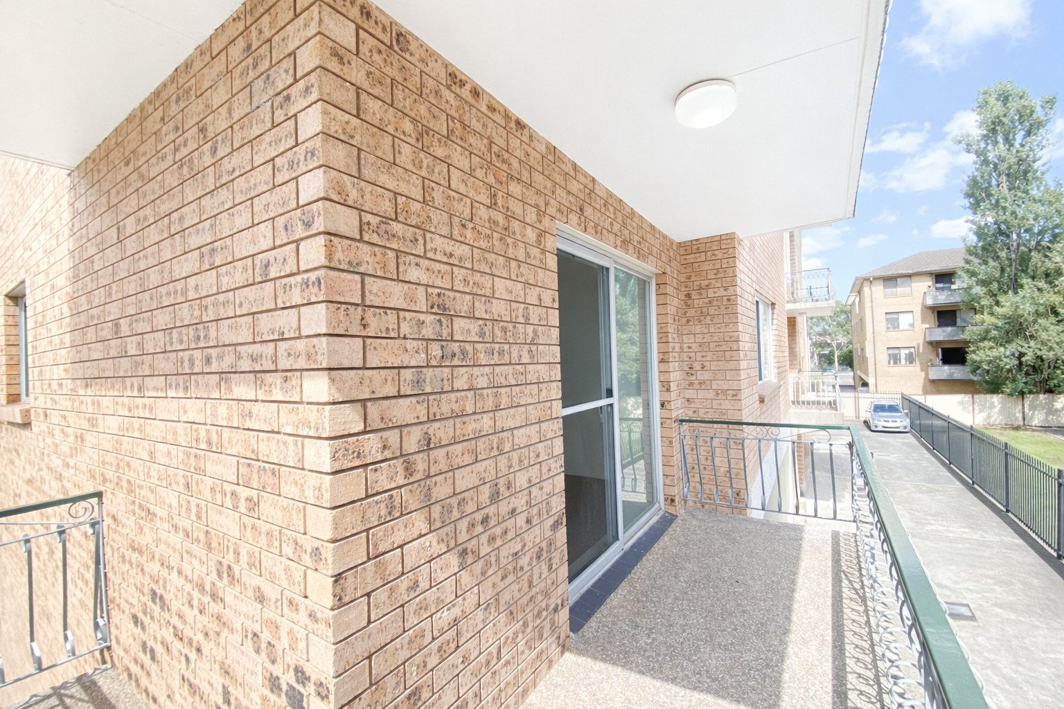 2/69 Memorial Avenue LIVERPOOL 10