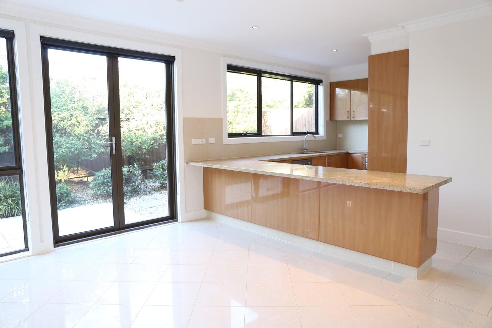 Gallery: 2/69 Mortimore Street