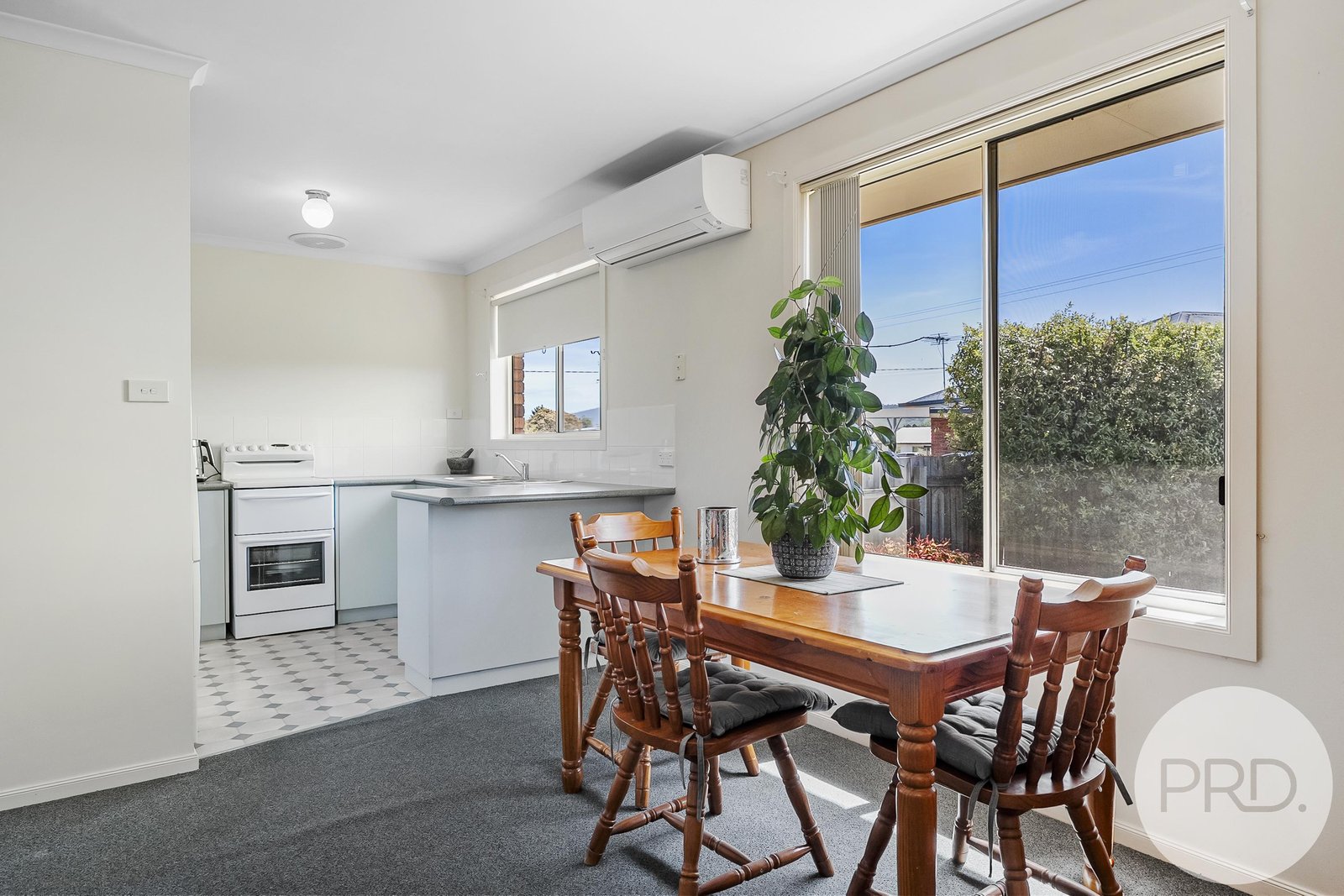 2/69 William Street BRIGHTON 10