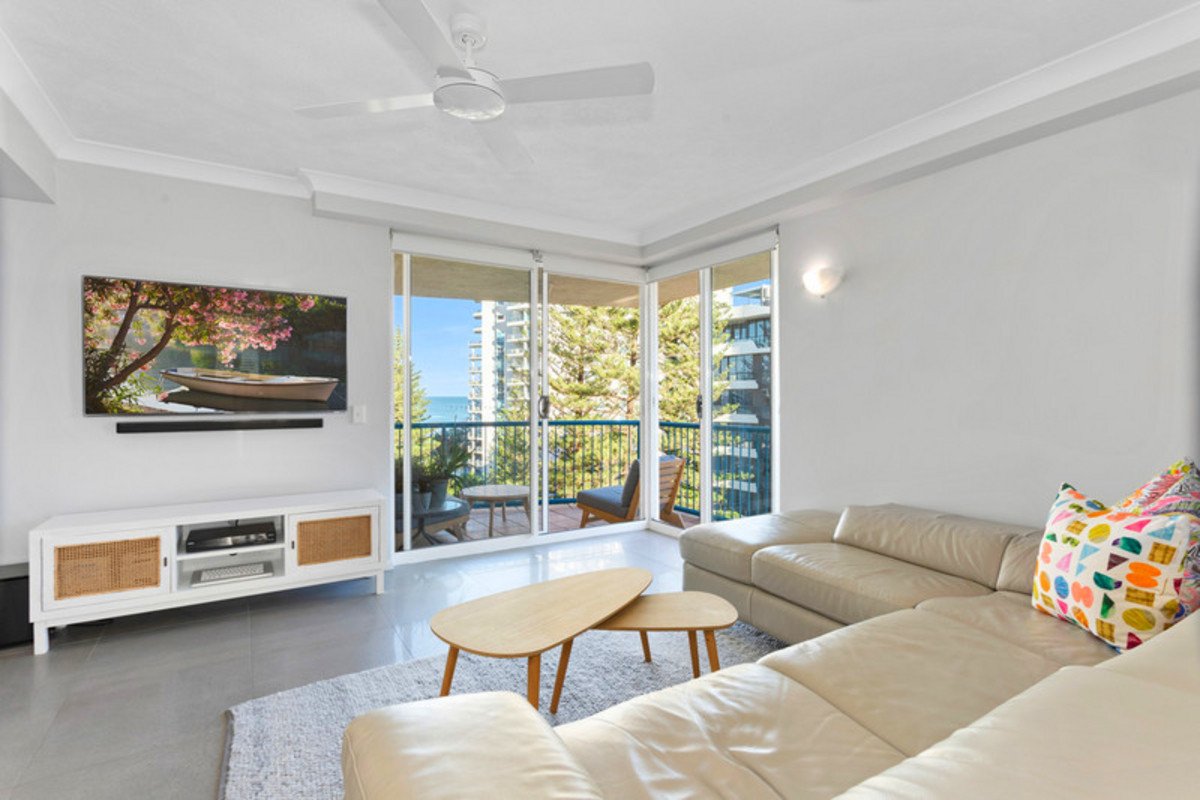 26/93 Old Burleigh Road Broadbeach 3
