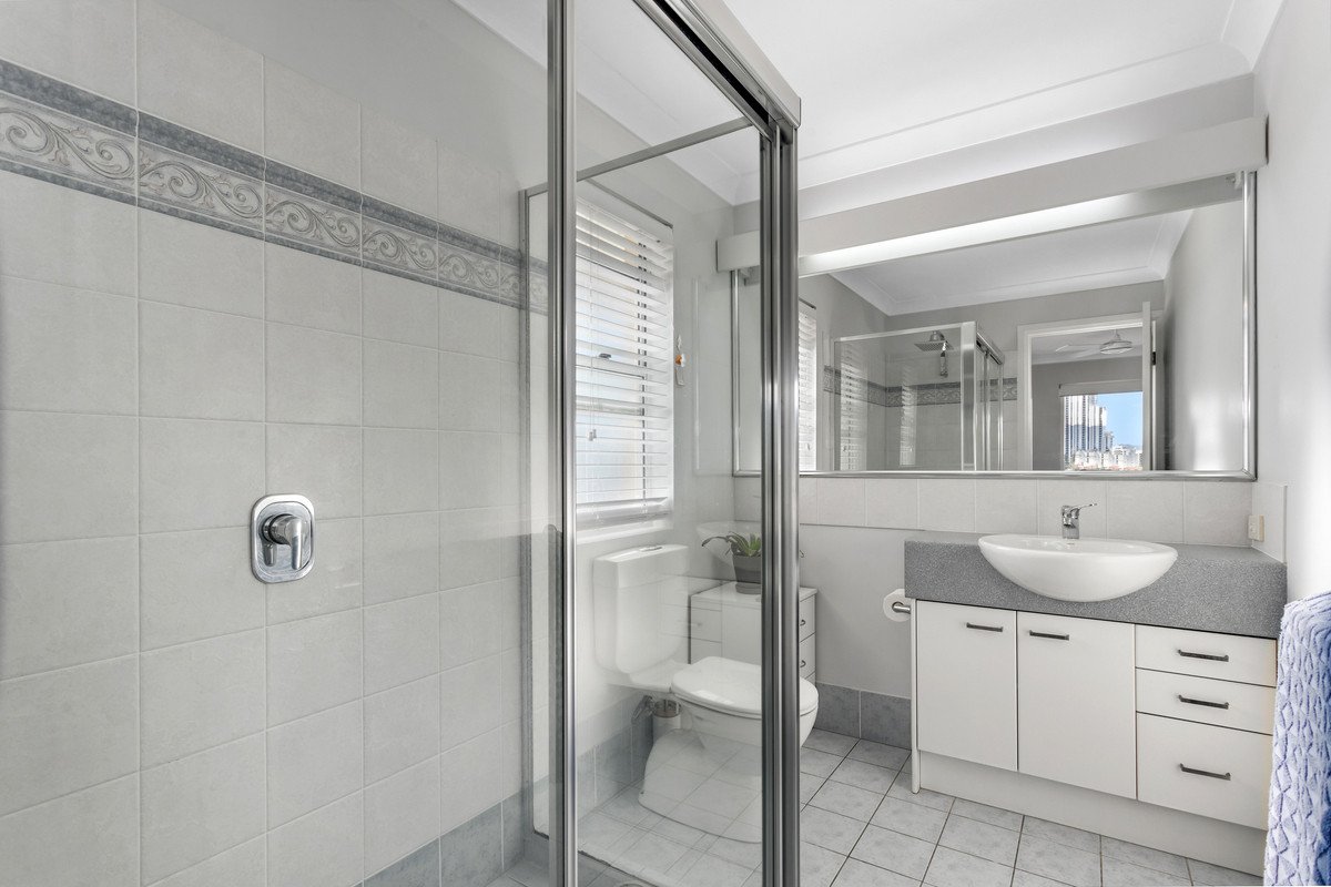 26/93 Old Burleigh Road Broadbeach 10