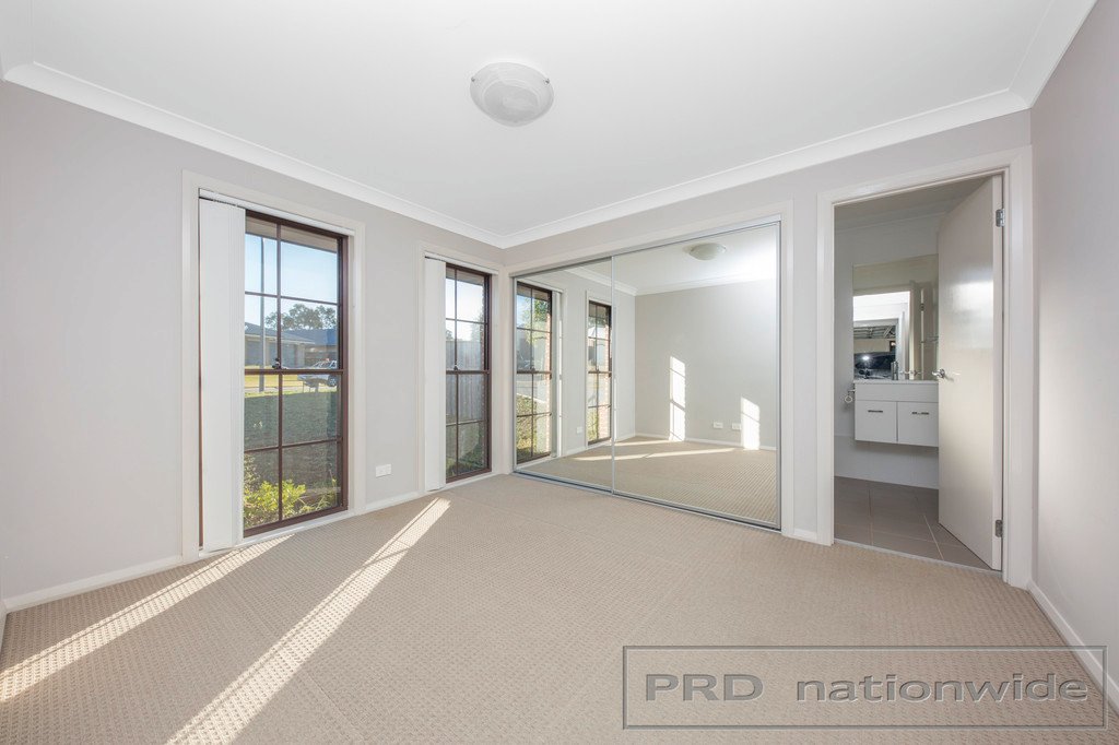 26a Finch Crescent ABERGLASSLYN 8