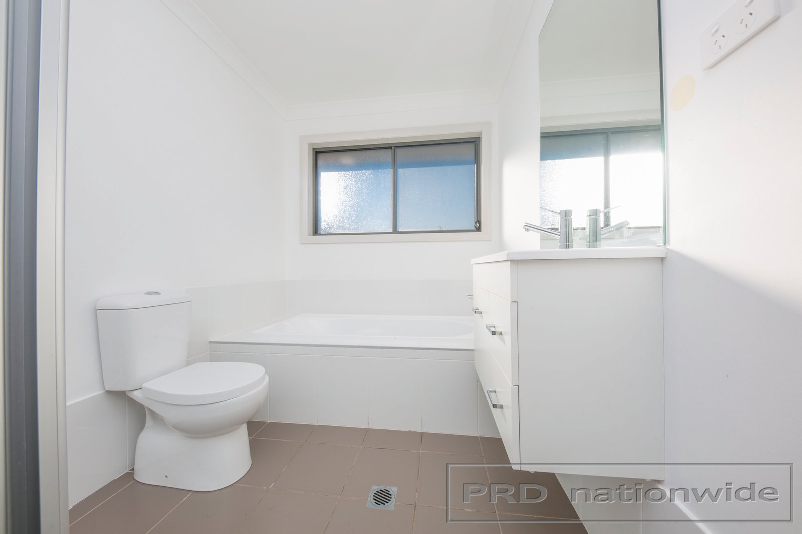 26a Finch Crescent ABERGLASSLYN 12