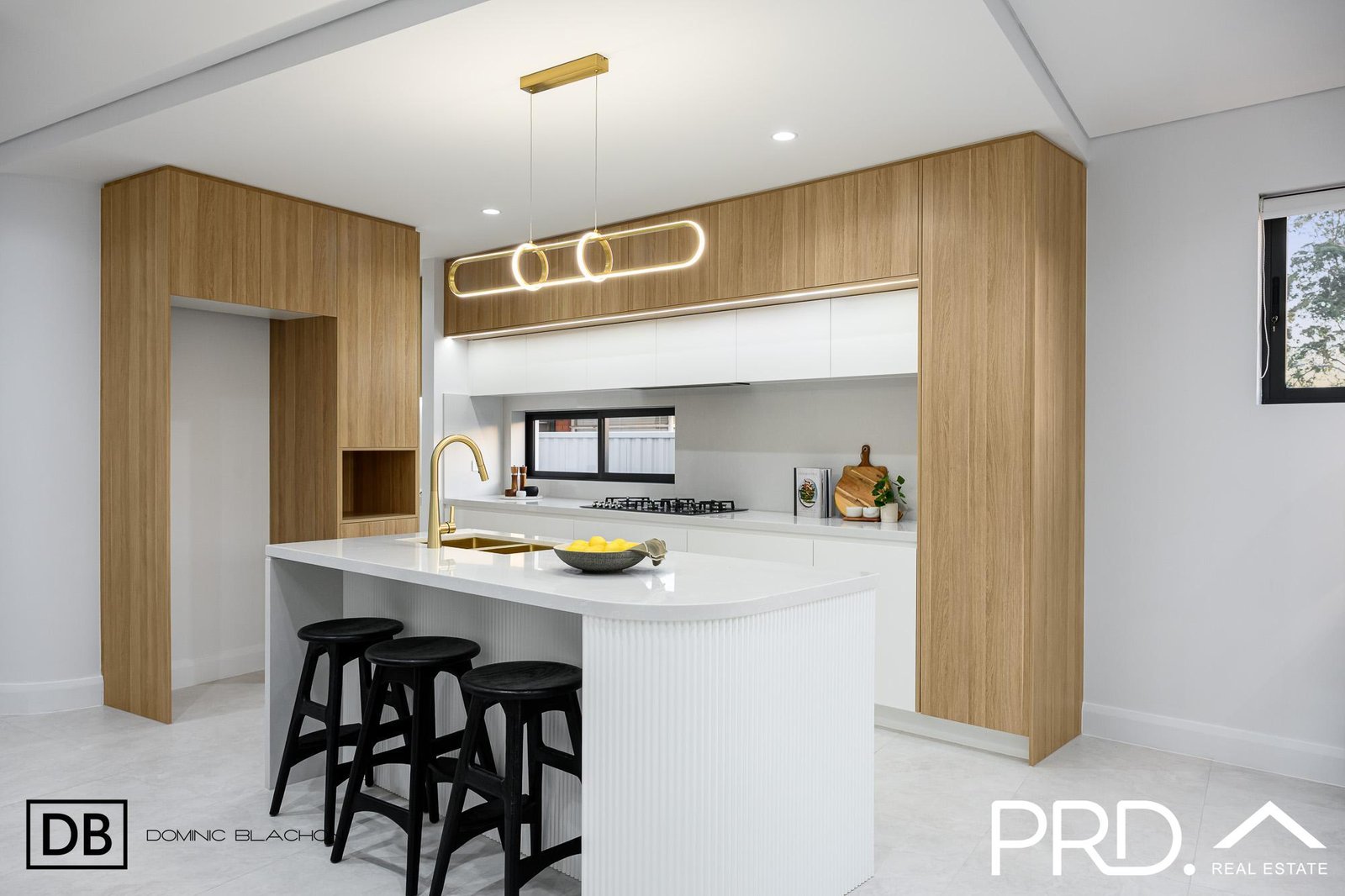 26a Kathleen Parade PICNIC POINT 3