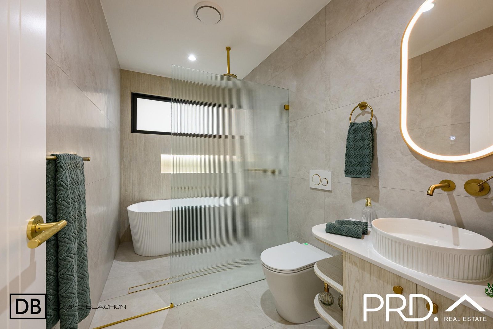 26a Kathleen Parade PICNIC POINT 10