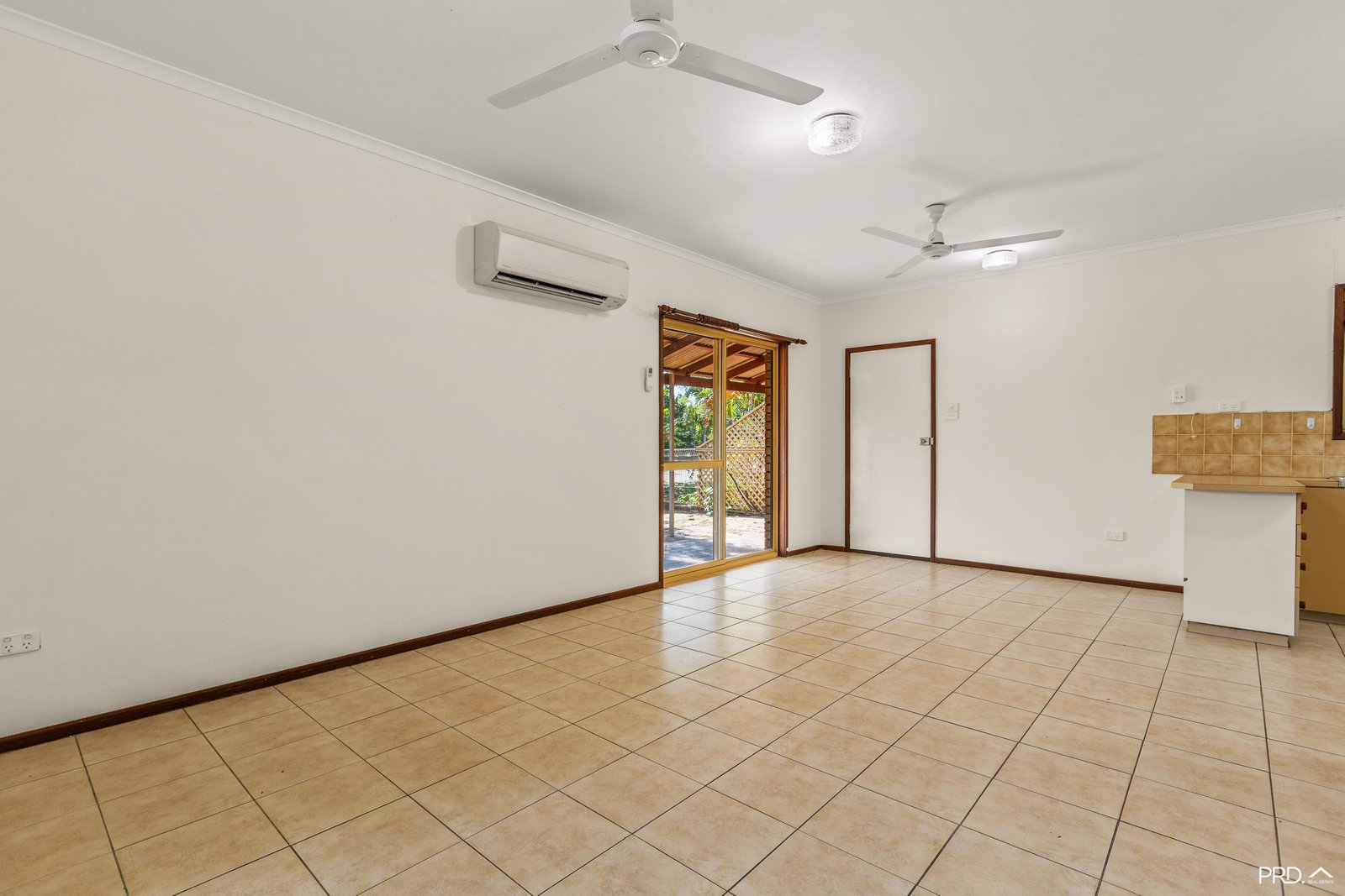 26b De Marchi Road CABLE BEACH 10