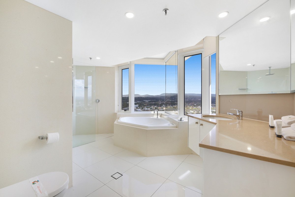 26E/3 Second Avenue Burleigh Heads 18