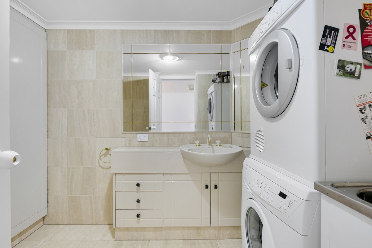 26H/238 The Esplanade Burleigh Heads 20