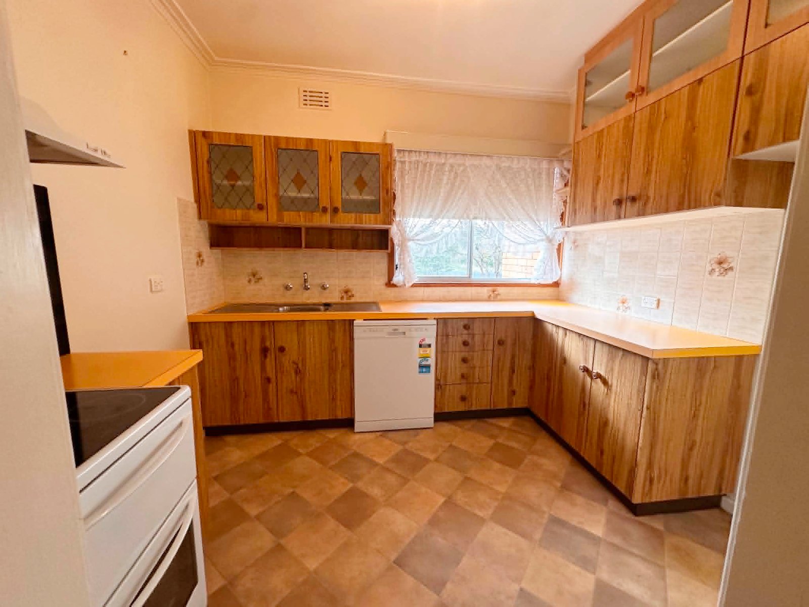 27-31 Mate Street TUMBARUMBA 7