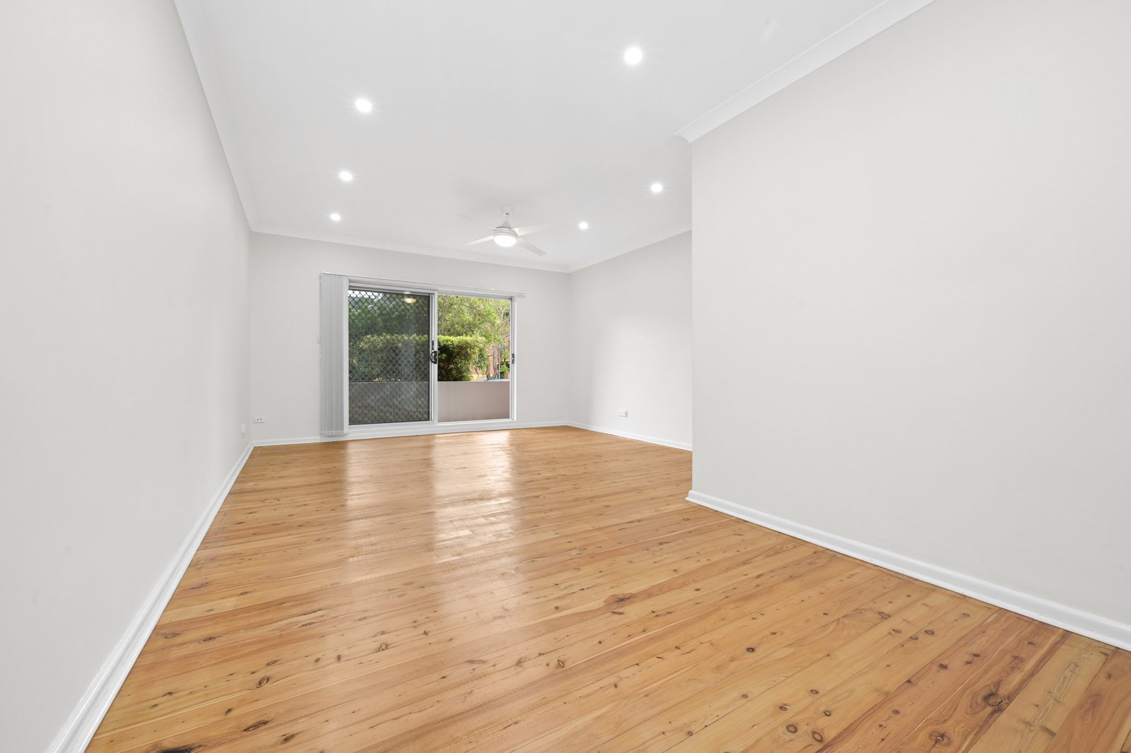 2/7-9 Shaftesbury Street CARLTON 2