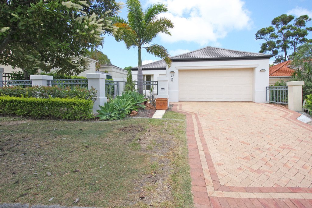27 Abby Crescent ASHMORE 1