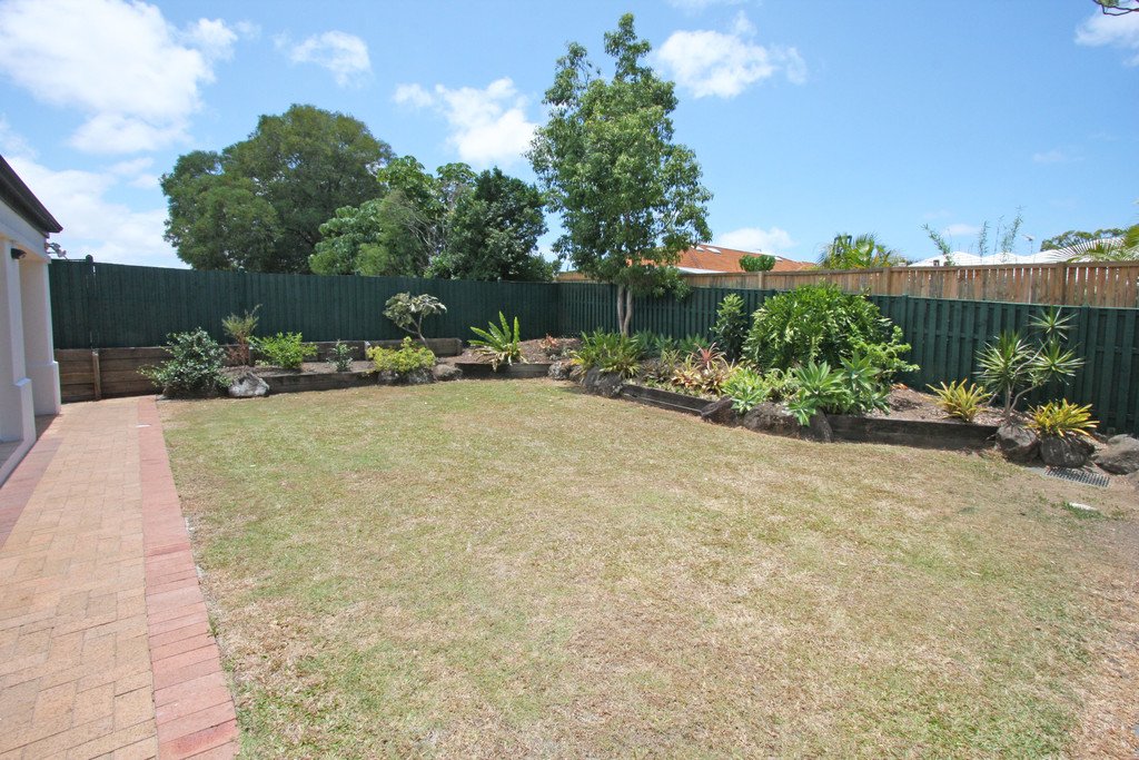27 Abby Crescent ASHMORE 2