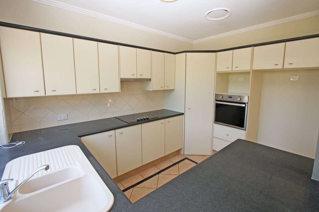 27 Abby Crescent ASHMORE 3