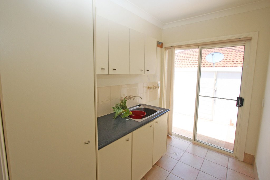 27 Abby Crescent ASHMORE 16