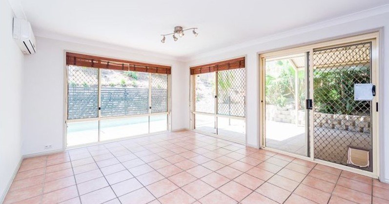 27 Alcott Court PARKWOOD 4
