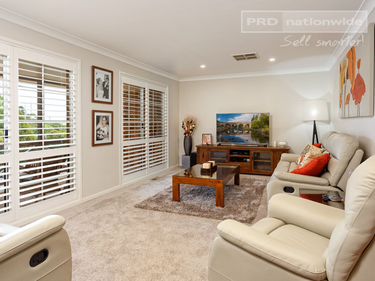 27 Allambie Way MOUNT AUSTIN 3