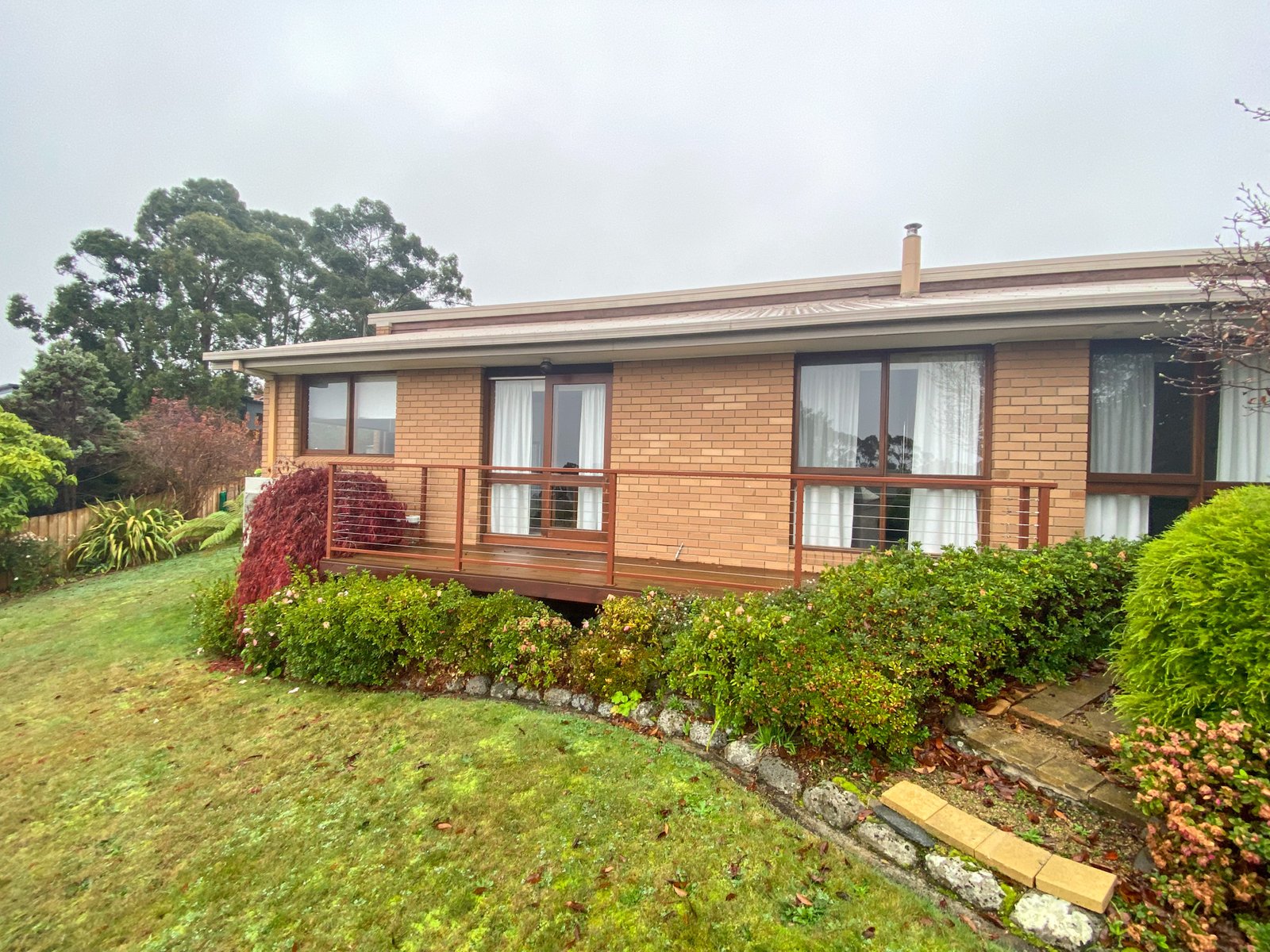 27 Amethyst Drive BLACKMANS BAY 1