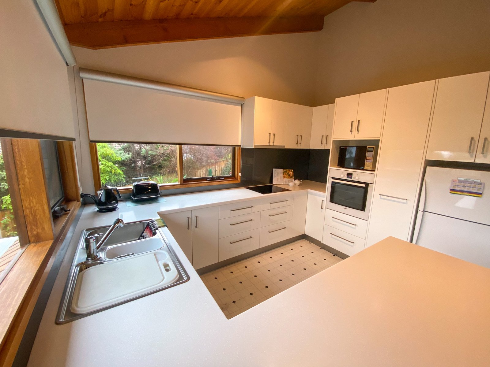 27 Amethyst Drive BLACKMANS BAY 6