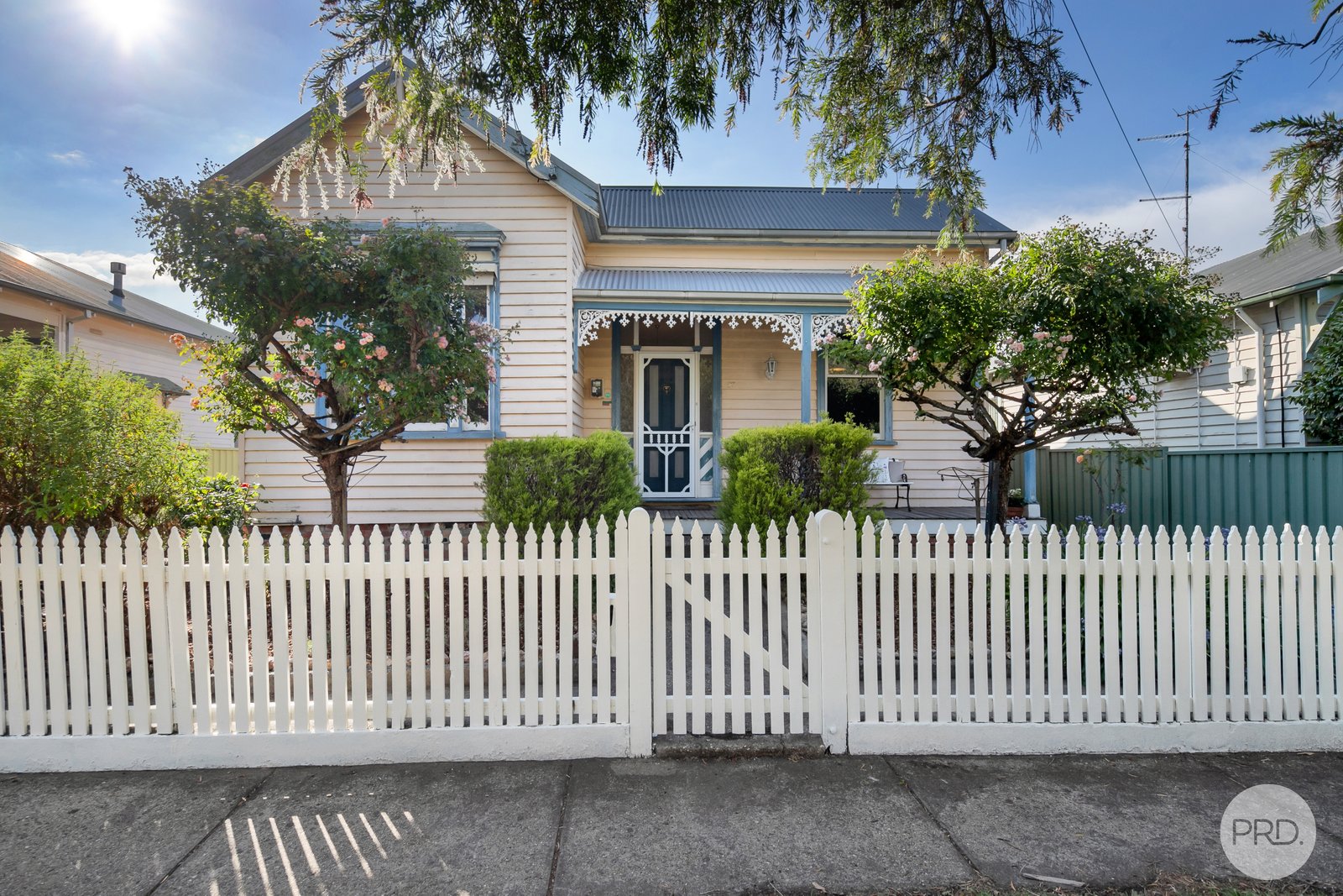 27 Anderson Street East  GOLDEN POINT 1