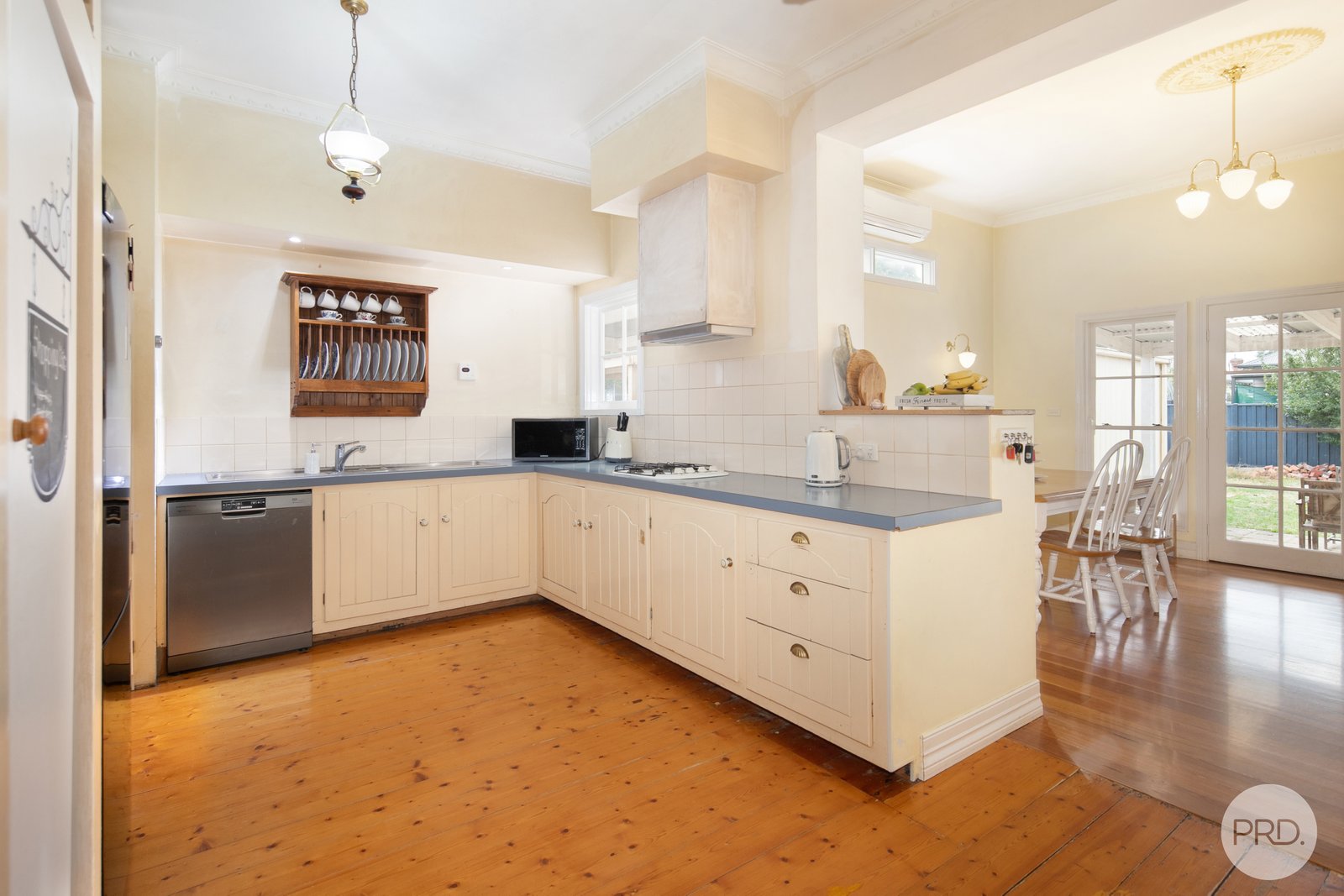 27 Anderson Street East  GOLDEN POINT 2