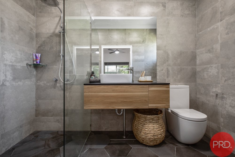 27 Ann Street WALLALONG 18