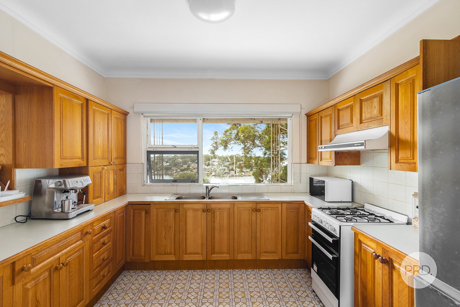 27 Annette Street OATLEY 3