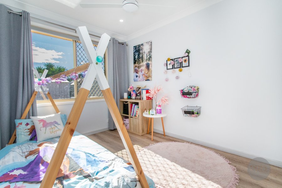 27 Antares Place CRANEBROOK 8