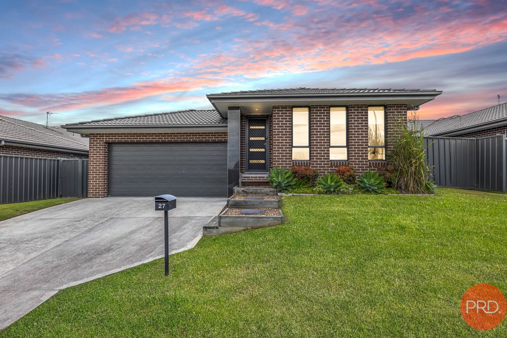 27 Arrowfield Street CLIFTLEIGH 1