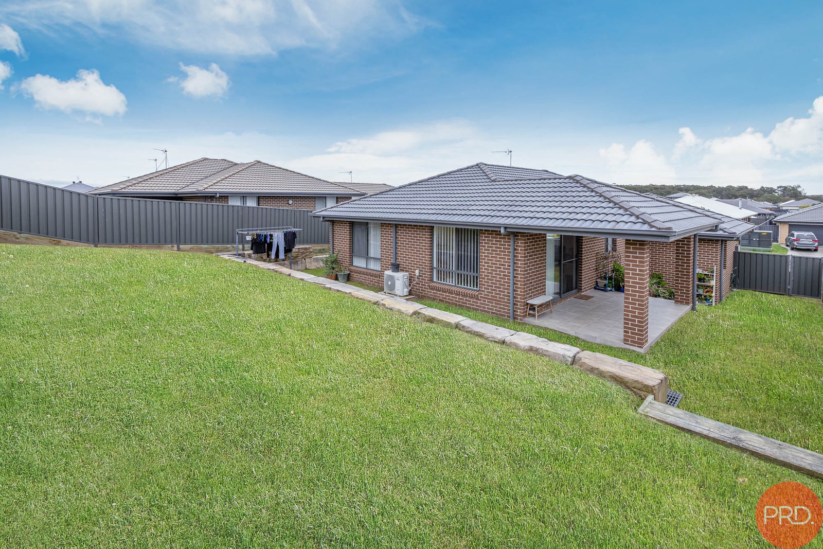 27 Arrowfield Street CLIFTLEIGH 16